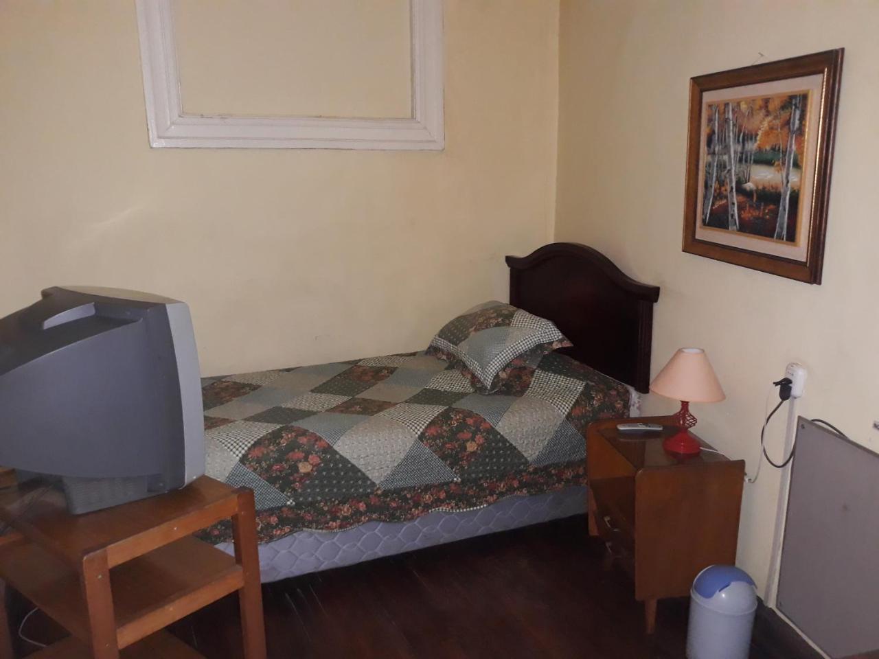 Residencial Praga Hostel Сантяго Екстериор снимка