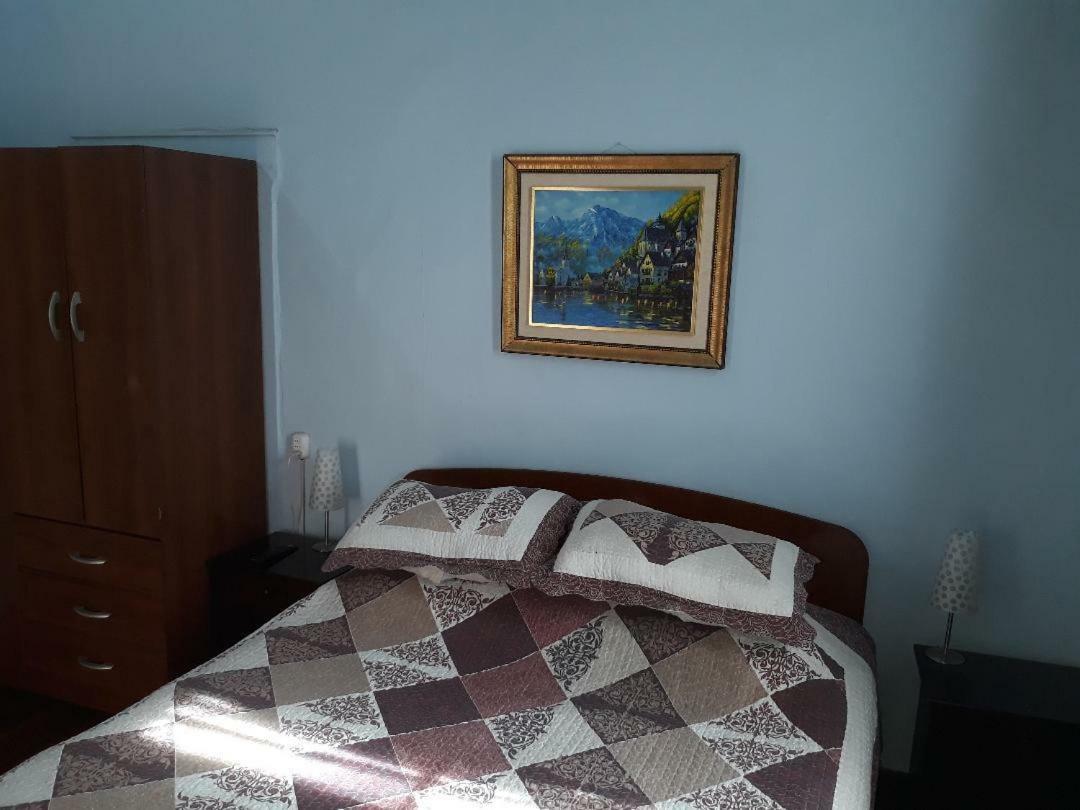 Residencial Praga Hostel Сантяго Екстериор снимка